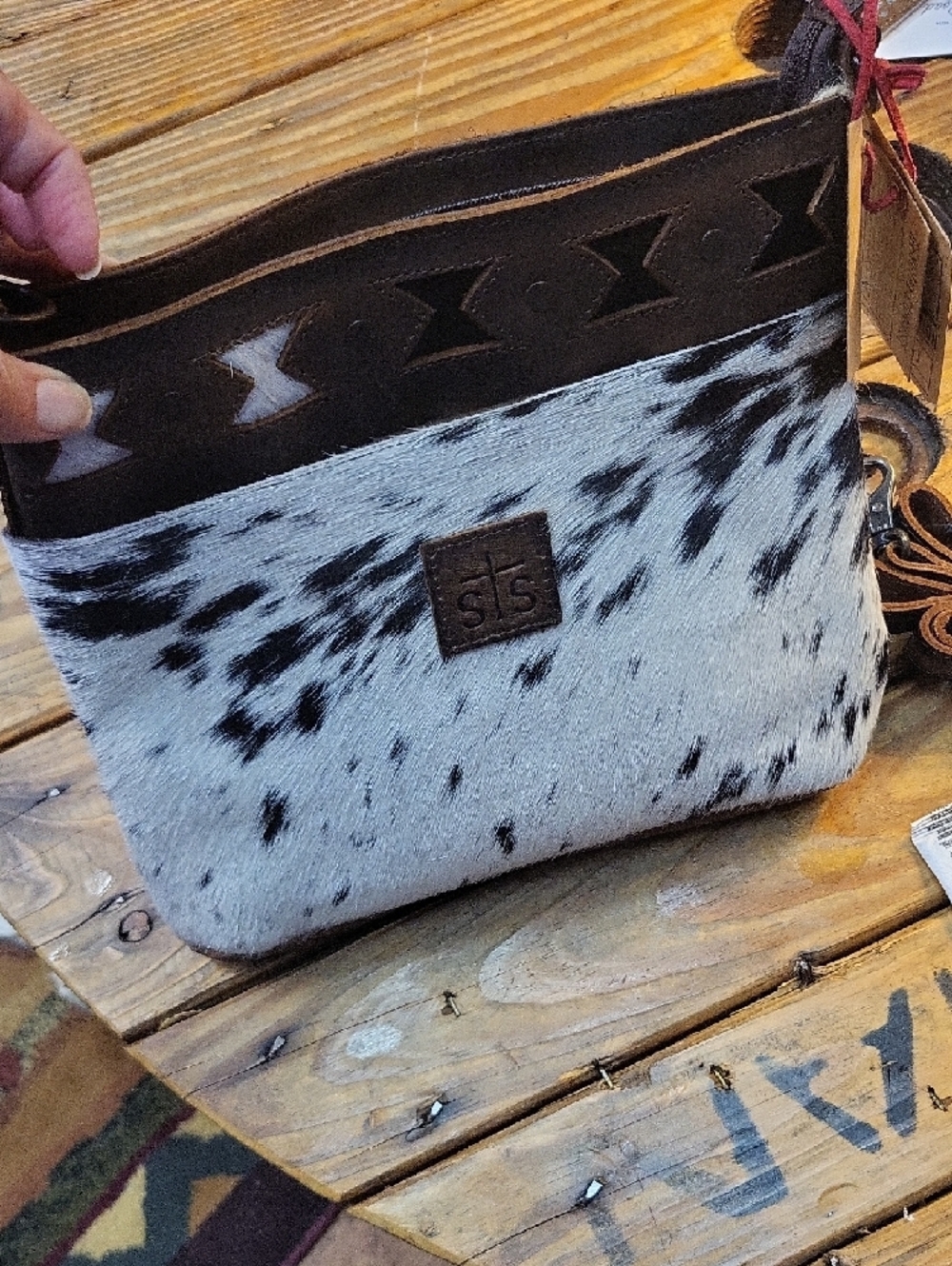 STS Ranchwear Brown and White Hair-On Cowhide Crossbody Shoulder Bag - Picture 3 of 7